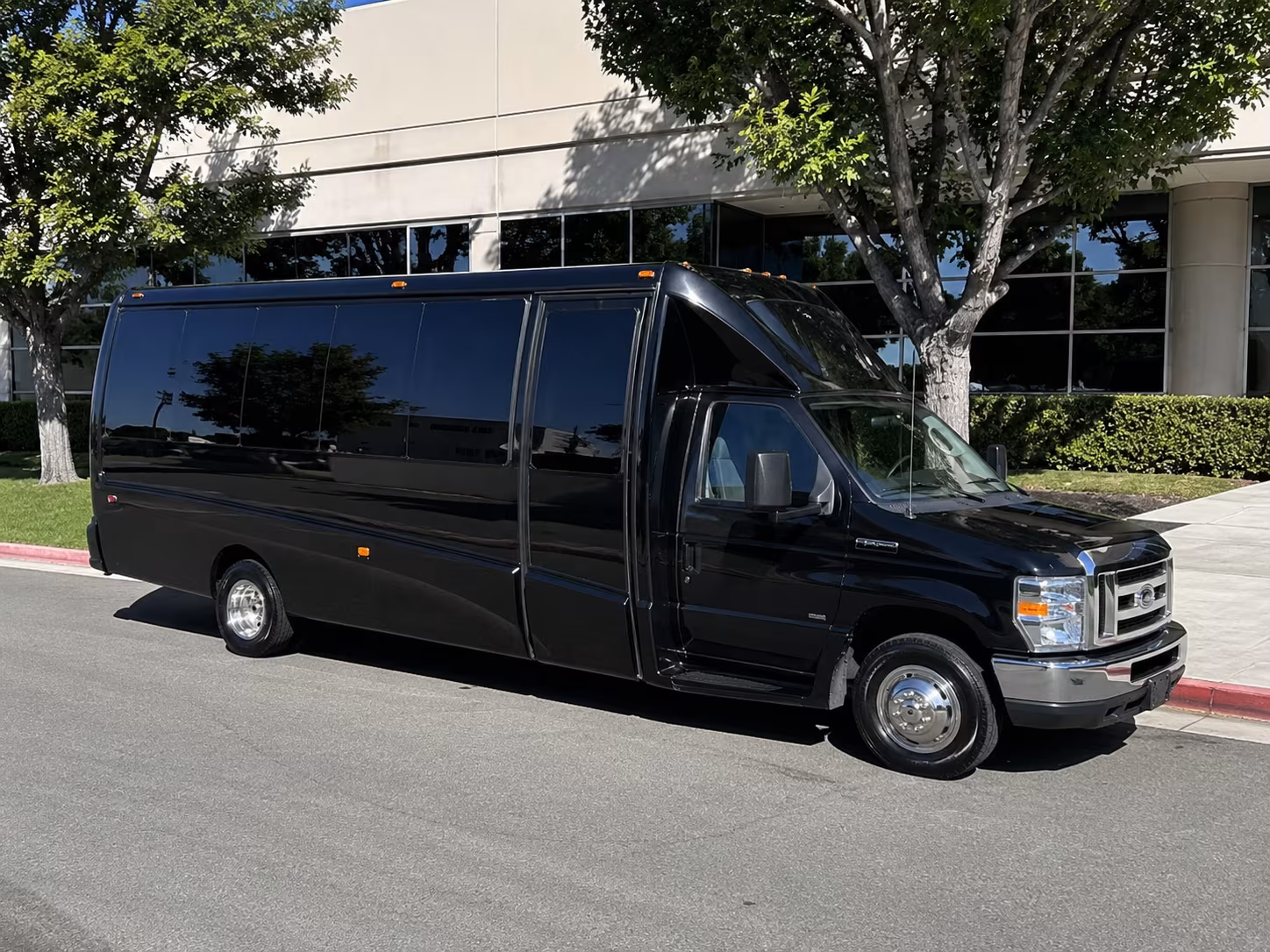rent a gainesville prom party bus or charter bus today